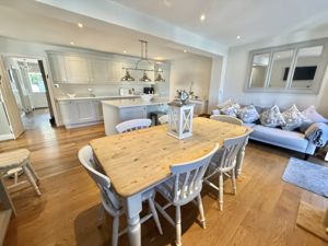 Photo 33- click for photo gallery